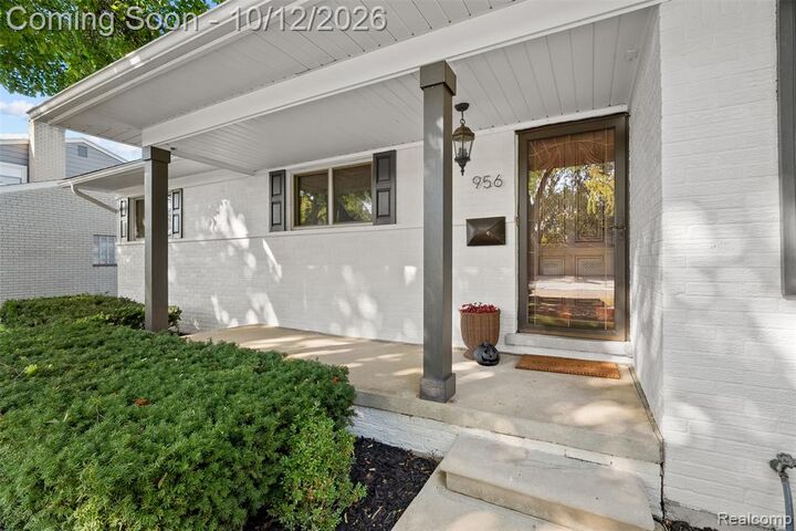 Property Photo:  956 Blairmoor Court  MI 48236 