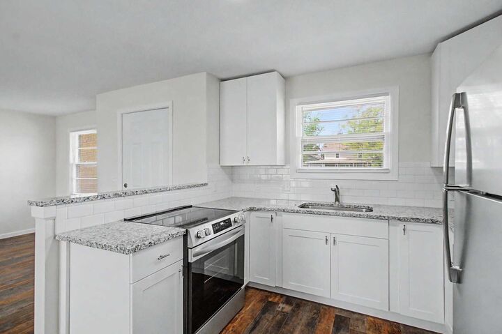 Property Photo:  620 N Oak  KS 67052 