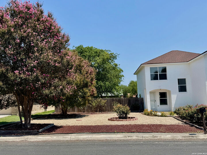 Property Photo: 6527 Magic Oaks TX 78239
