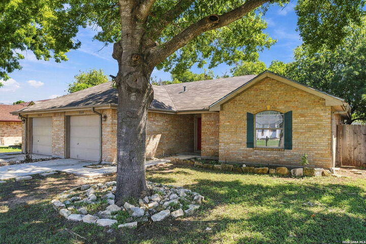 Property Photo:  1320 Summerwood Dr  TX 78130 