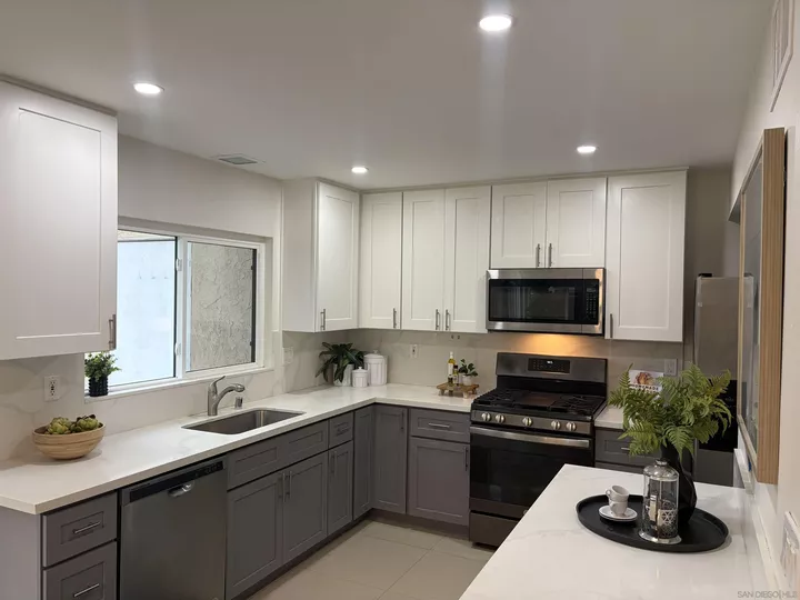 Property Photo: 8353 Summerdale Rd #B CA 92126