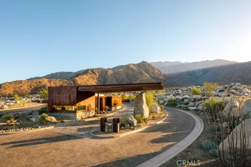 Property Photo: 2065 Vista Palizada CA 92262