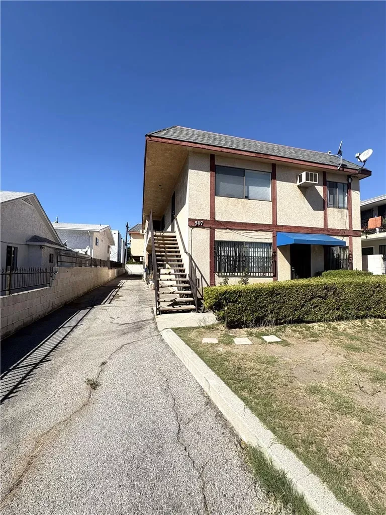 Property Photo:  507 N Serrano Avenue 5  CA 90004 