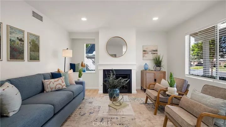 Property Photo:  13 Hollowglen  CA 92604 