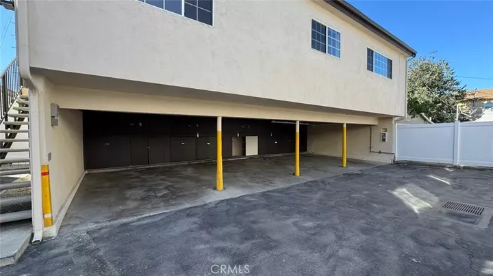 Property Photo:  712 W Doran Street 7  CA 91203 