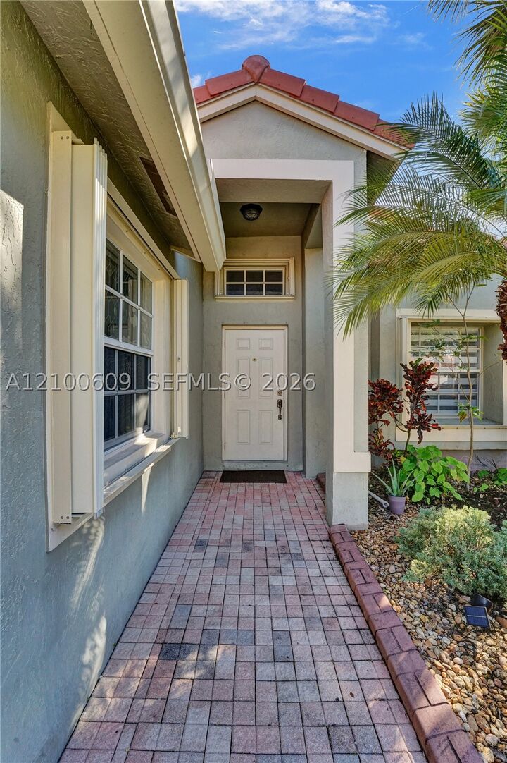 Property Photo: 1287 NW 170th Ter FL 33028