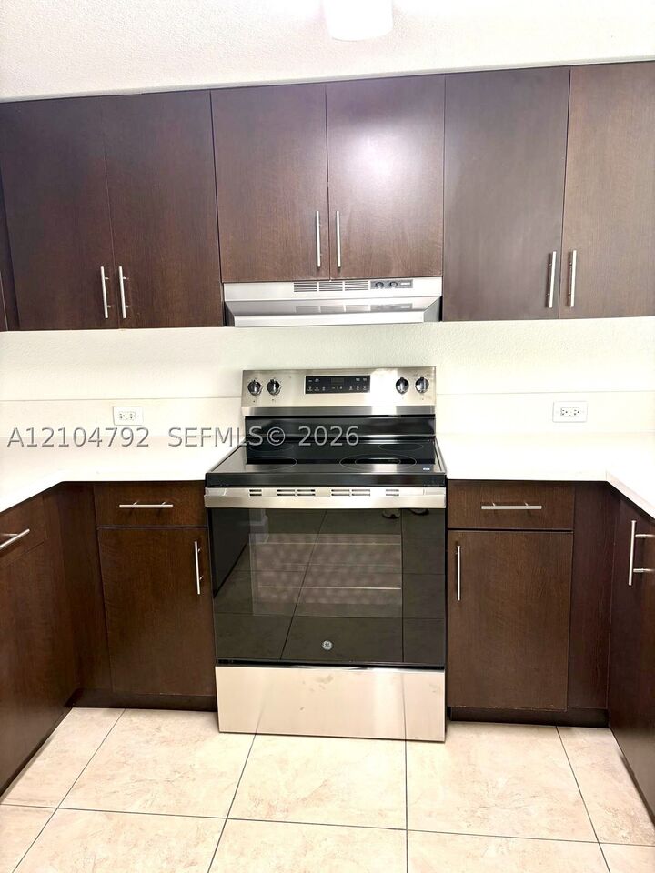 Property Photo:  2425 SW 22nd Street 505  FL 33145 