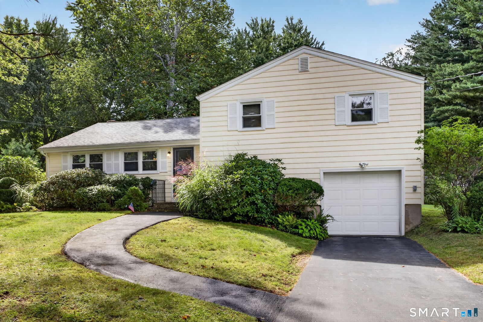 Property Photo:  1515 Manchester Road  CT 06033 
