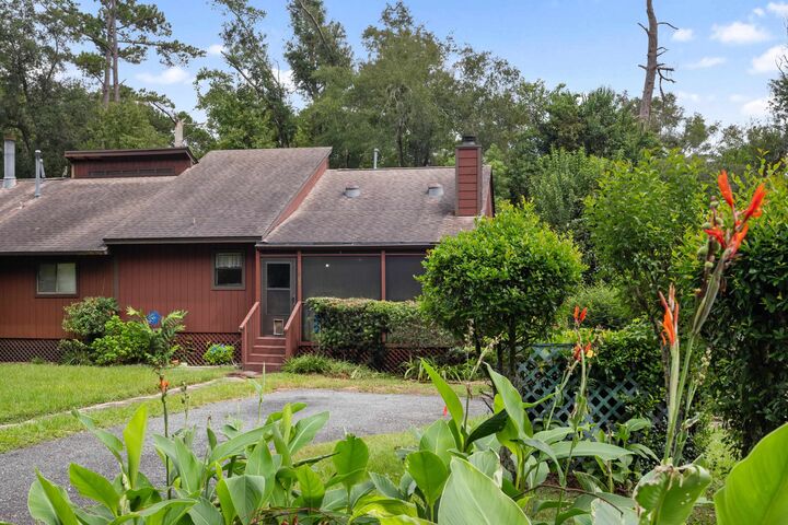 Property Photo: 1480 Twin Lakes Circle FL 32311