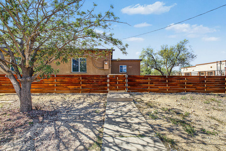 Property Photo: 1347 S 7th Avenue AZ 85713