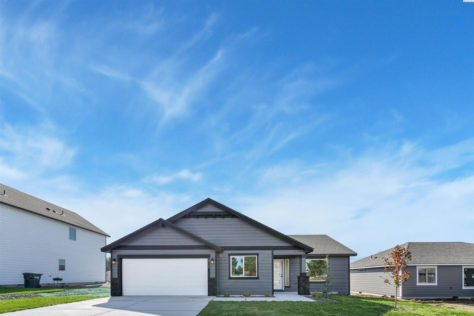 Property Photo: 10112 Sunset Trail WA 99301