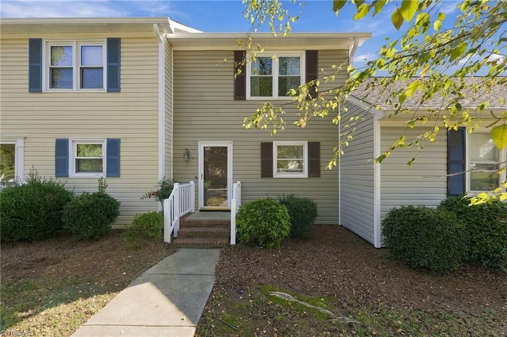 Property Photo: 1175 Glendale Drive NC 27406