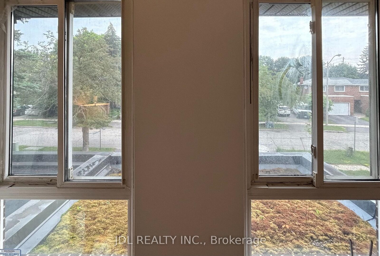 Property Photo:  80 Mosedale Cres Crescent 2nd Floor Master Bedroom  ON M2H 2L7 