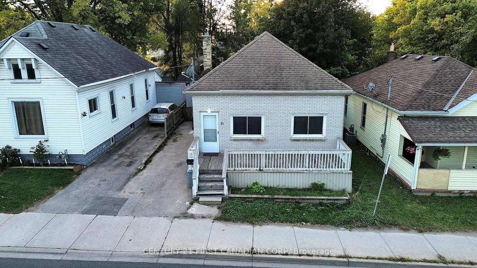 Property Photo: 31 Adelaide Street S Main ON N5Z 3K1
