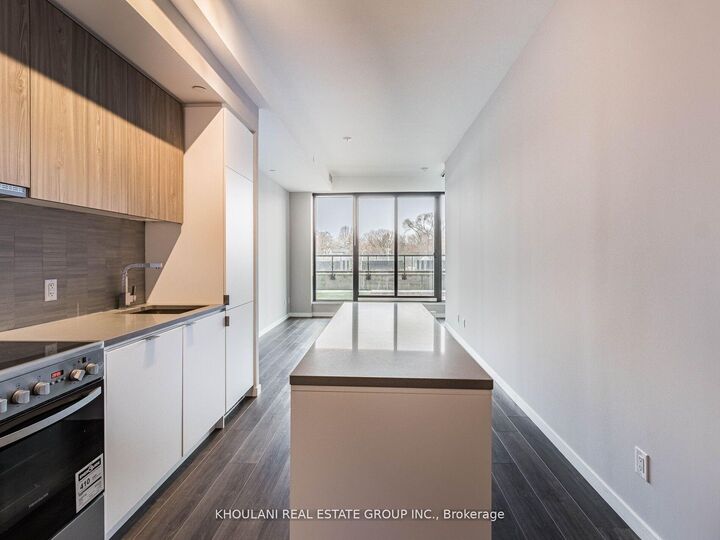 Property Photo:  7 Smith Crescent 204  ON M8Z 0G3 