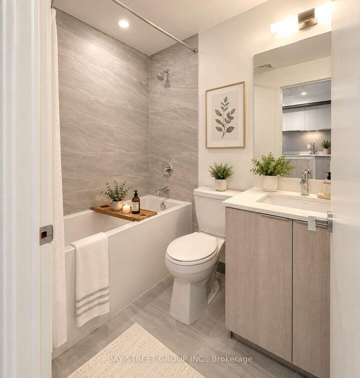 Property Photo:  395 Square One Drive 2206  ON L5B 0P6 
