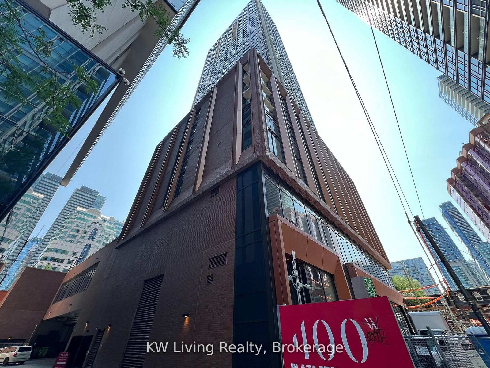 Property Photo: 400 King Street W 2816 ON M5V 0X8