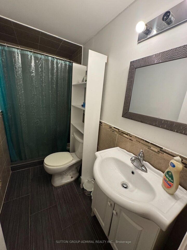 Property Photo:  29 Bingham Street  ON L4C 8Y7 
