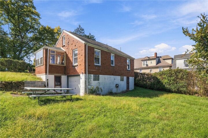 Property Photo: 428 Grandview Ave PA 15122