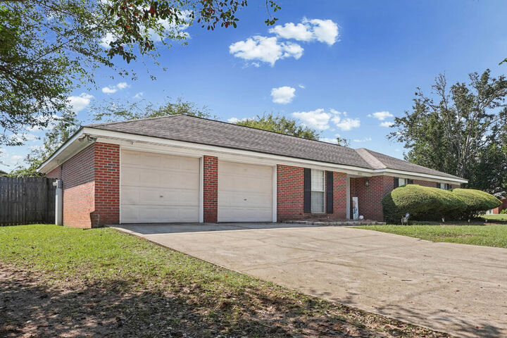 Property Photo: 2836 Stonewater Drive GA 31721