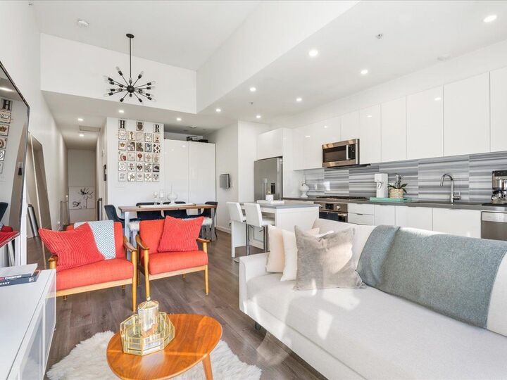 Property Photo: 3138 Riverwalk Avenue 318 BC V5S 0B6
