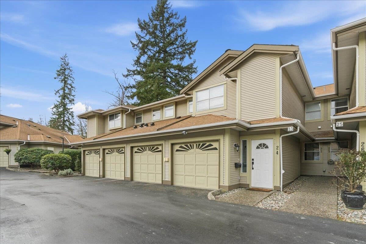 Property Photo:  12071 232B Street 23  BC V2X 0Z7 