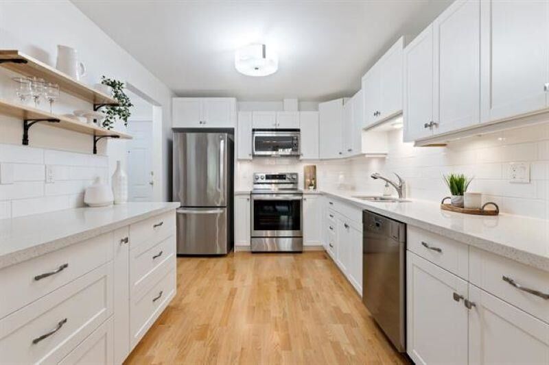 Property Photo:  12142 122 Avenue 209  BC V3Y 2K6 