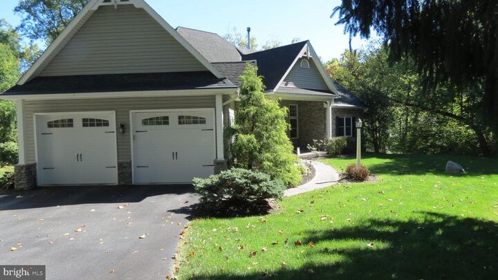 Property Photo:  1911 Schoolhouse Road  PA 17057 