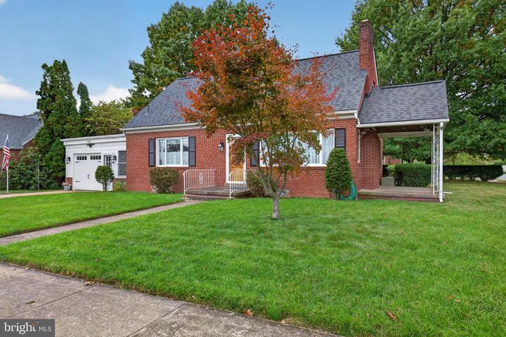 Property Photo:  900 S 31st Street  PA 17011 