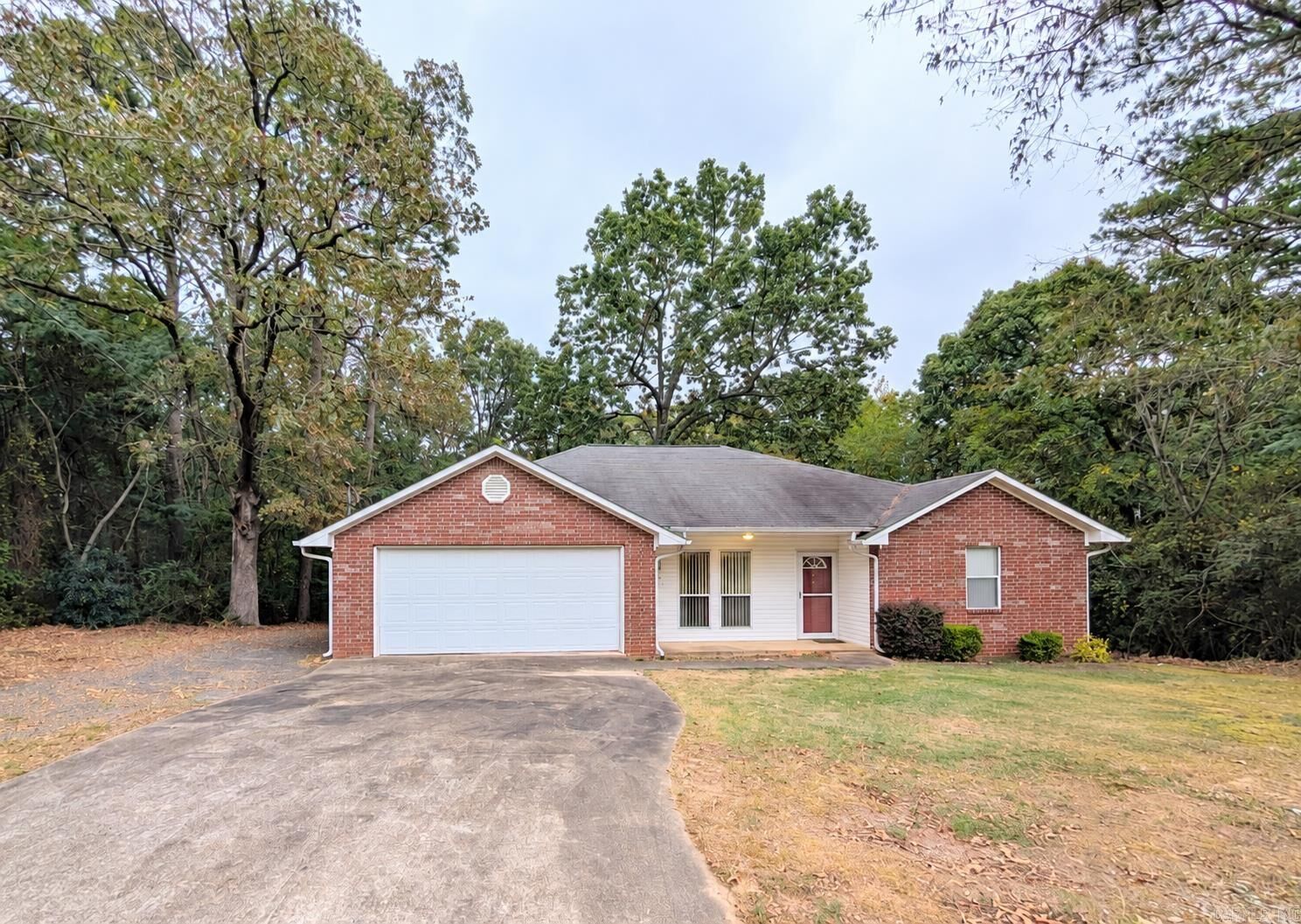 Property Photo:  205 Bixler  AR 71953 