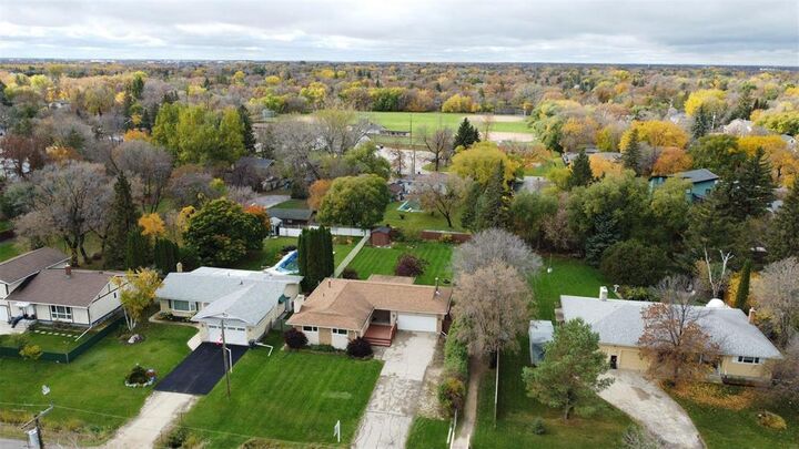 Property Photo:  620 Harstone Road  MB R3R 1C9 