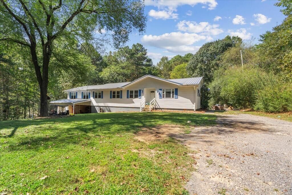 Property Photo: 4185 Jimmy Drive GA 30740