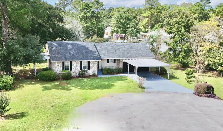 Property Photo: 104 Stuart Court SC 29486