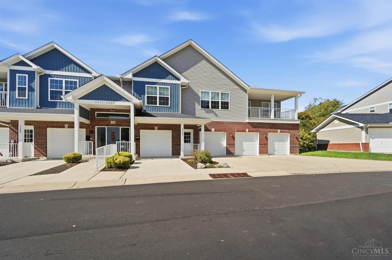 Property Photo: 3469 Chestnut Park Lane OH 45002