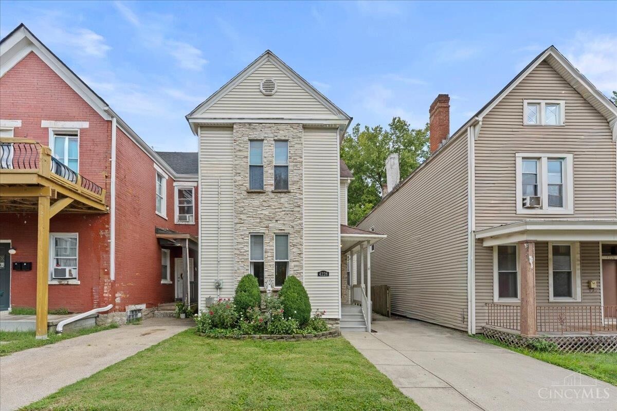 Property Photo:  4228 Williamson Place  OH 45223 