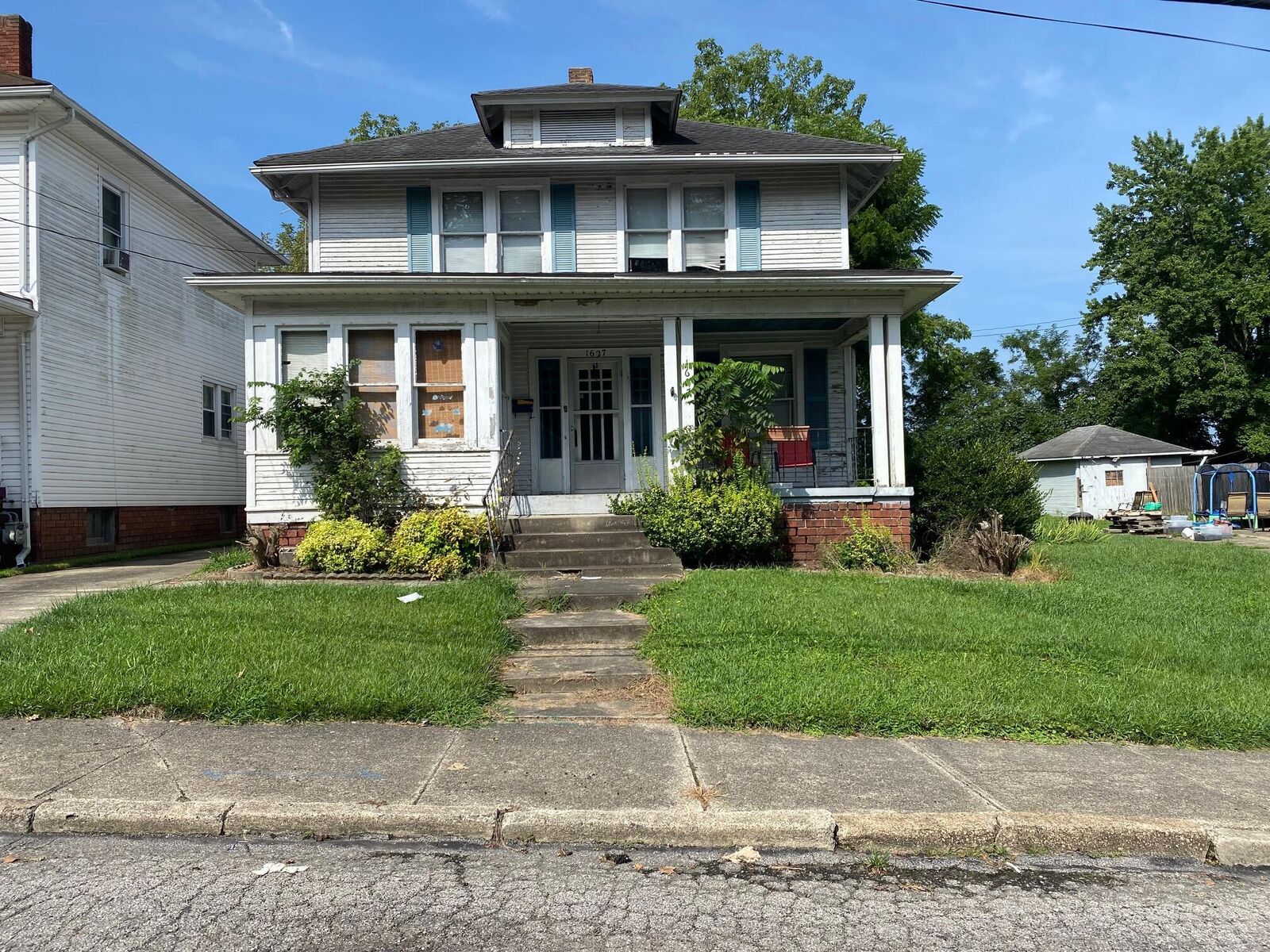 Property Photo: 1627 Linden Avenue OH 45662