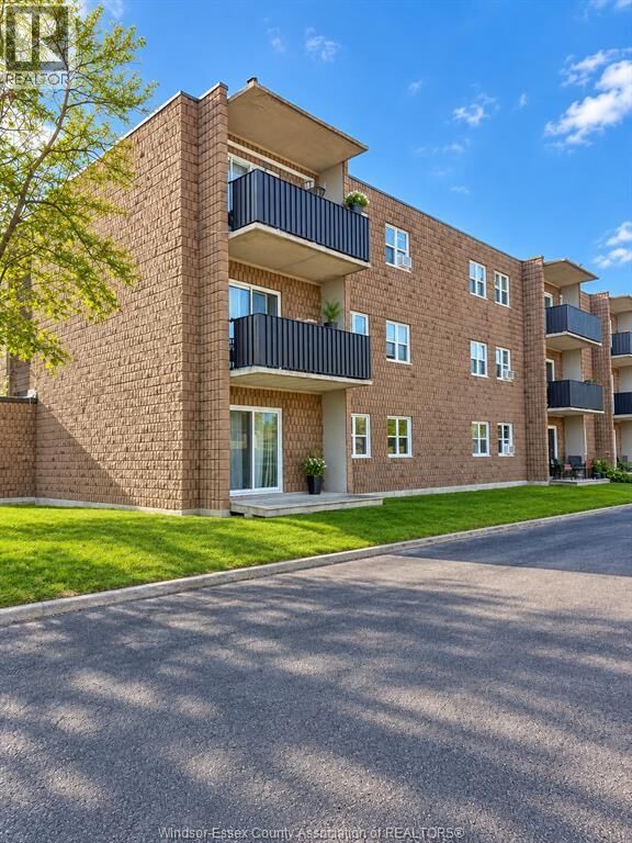 Property Photo:  276 Merritt Avenue 116  ON N7M 3G1 