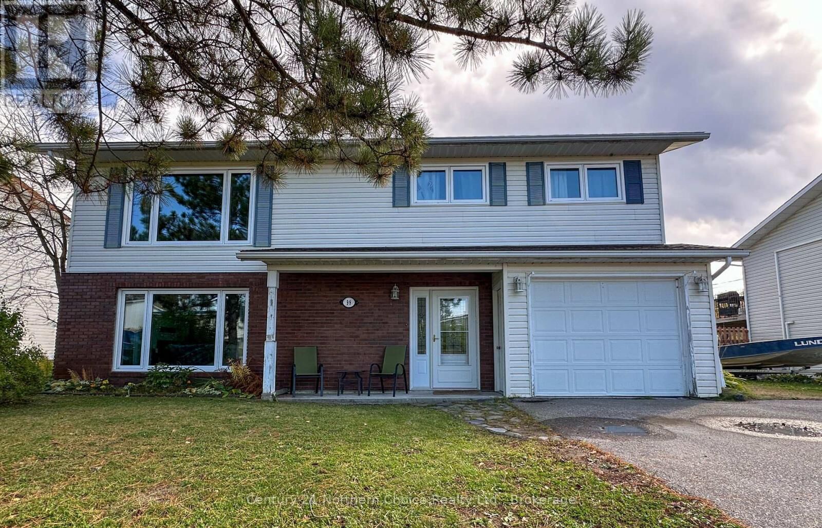 Property Photo:  98 Detta Road  ON P0V 1C0 