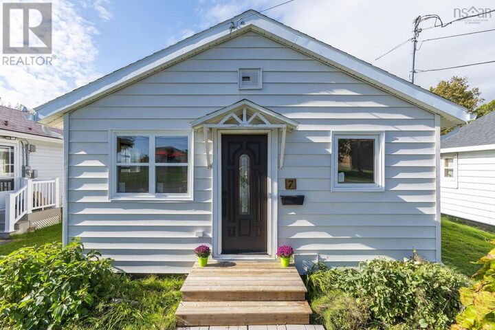 Property Photo: 7 Osborne Avenue NS B2W 1H7