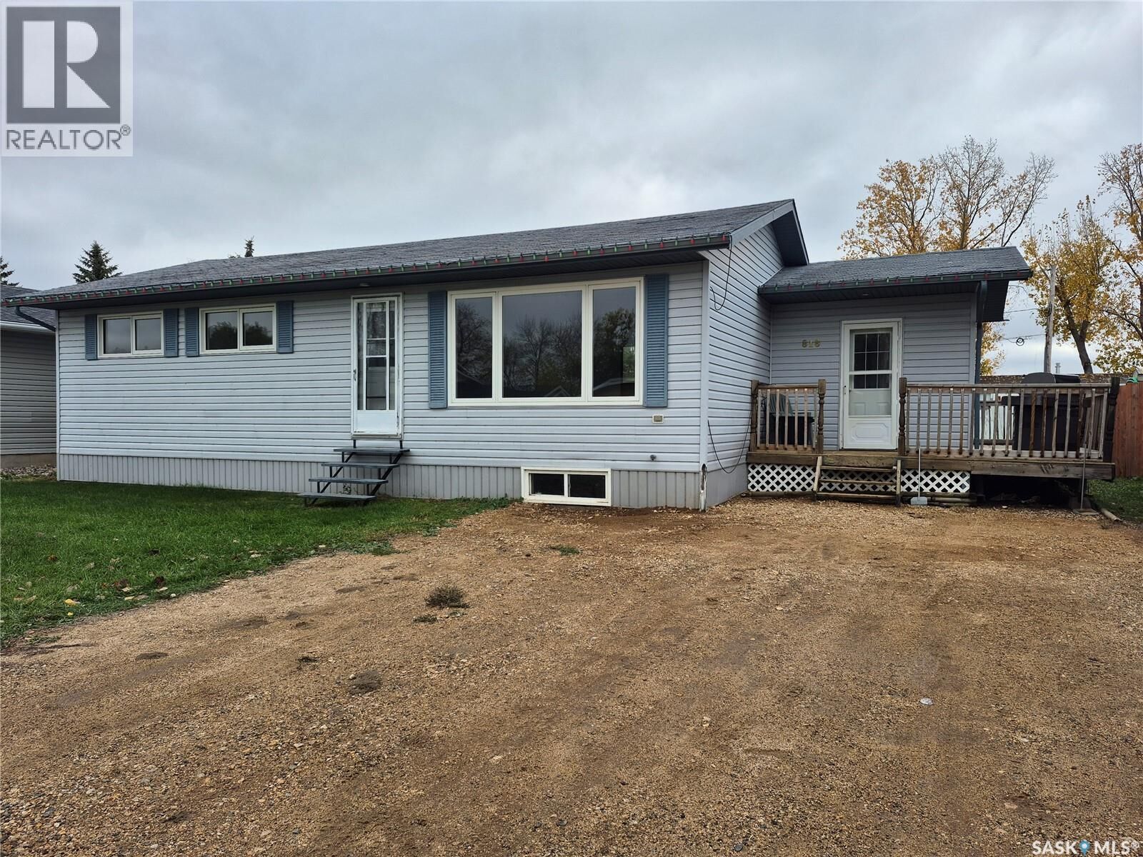 Property Photo: 818 Geisen Street SK S0C 2G0