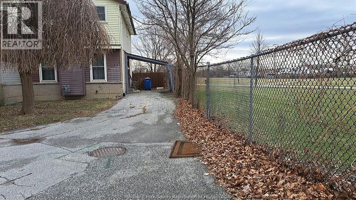 Property Photo:  3098 Erindale Crescent  ON N8W 4Z1 