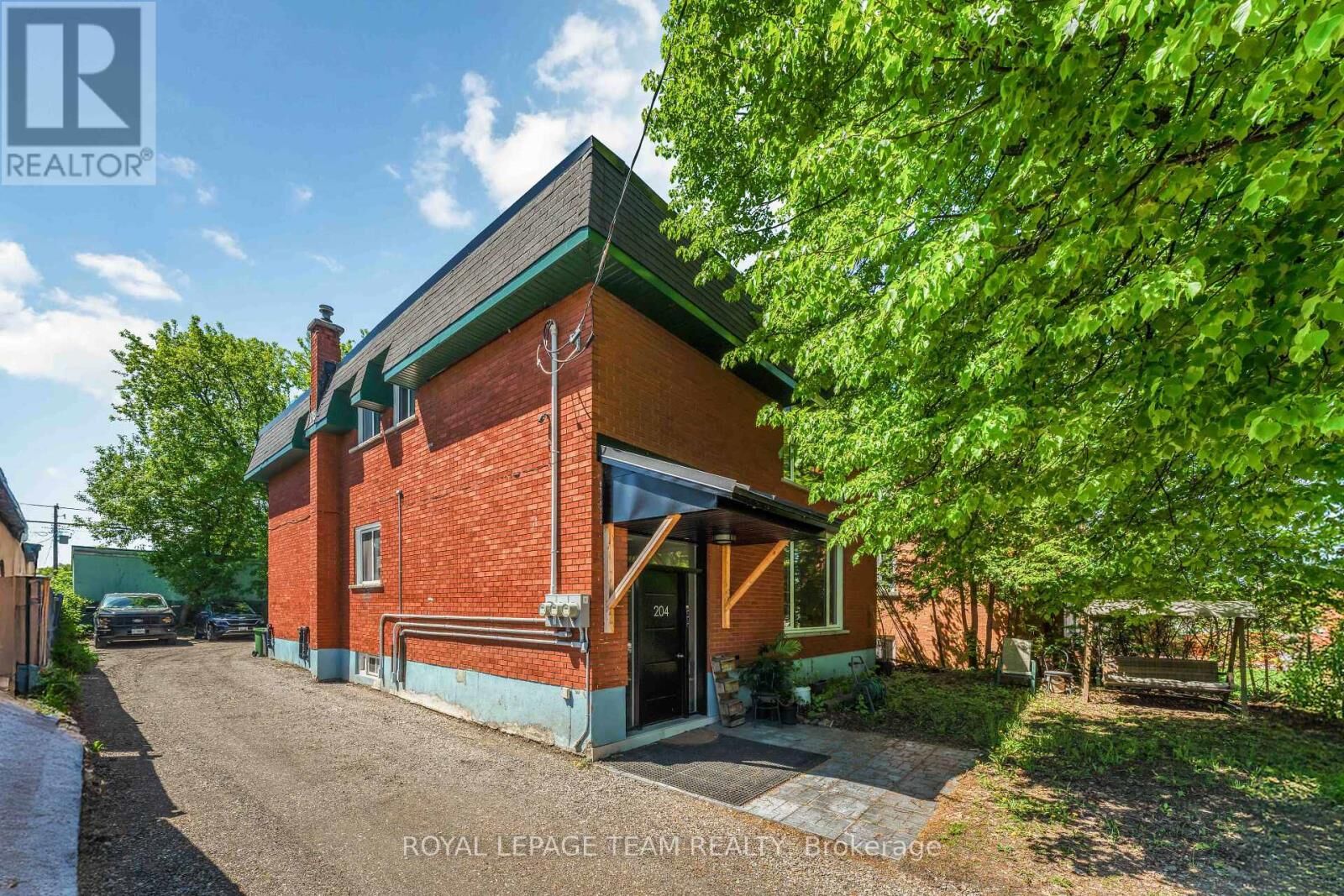 Property Photo:  204 Donald Street 1  ON K1K 1M8 