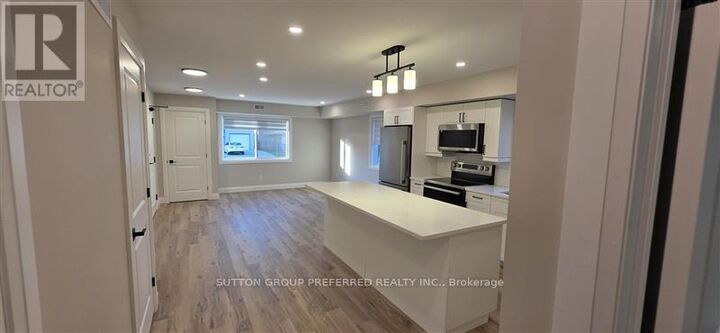 Property Photo:  118 Scott Street 5  ON N7G 1K3 