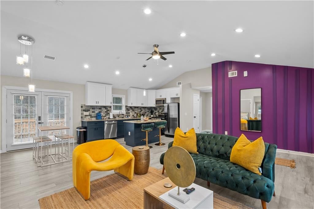 Property Photo: 1041 Stonewall Drive SE GA 30315