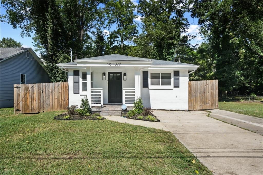 Property Photo: 1099 Harwell Street NW GA 30314