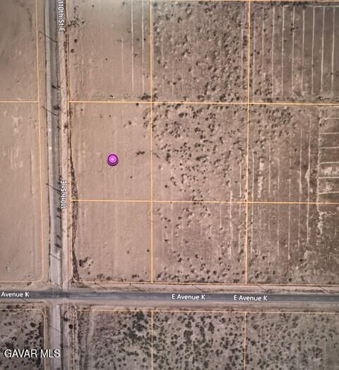 Property Photo:  Cor 110 Ste Avenue # J16  CA 93535 
