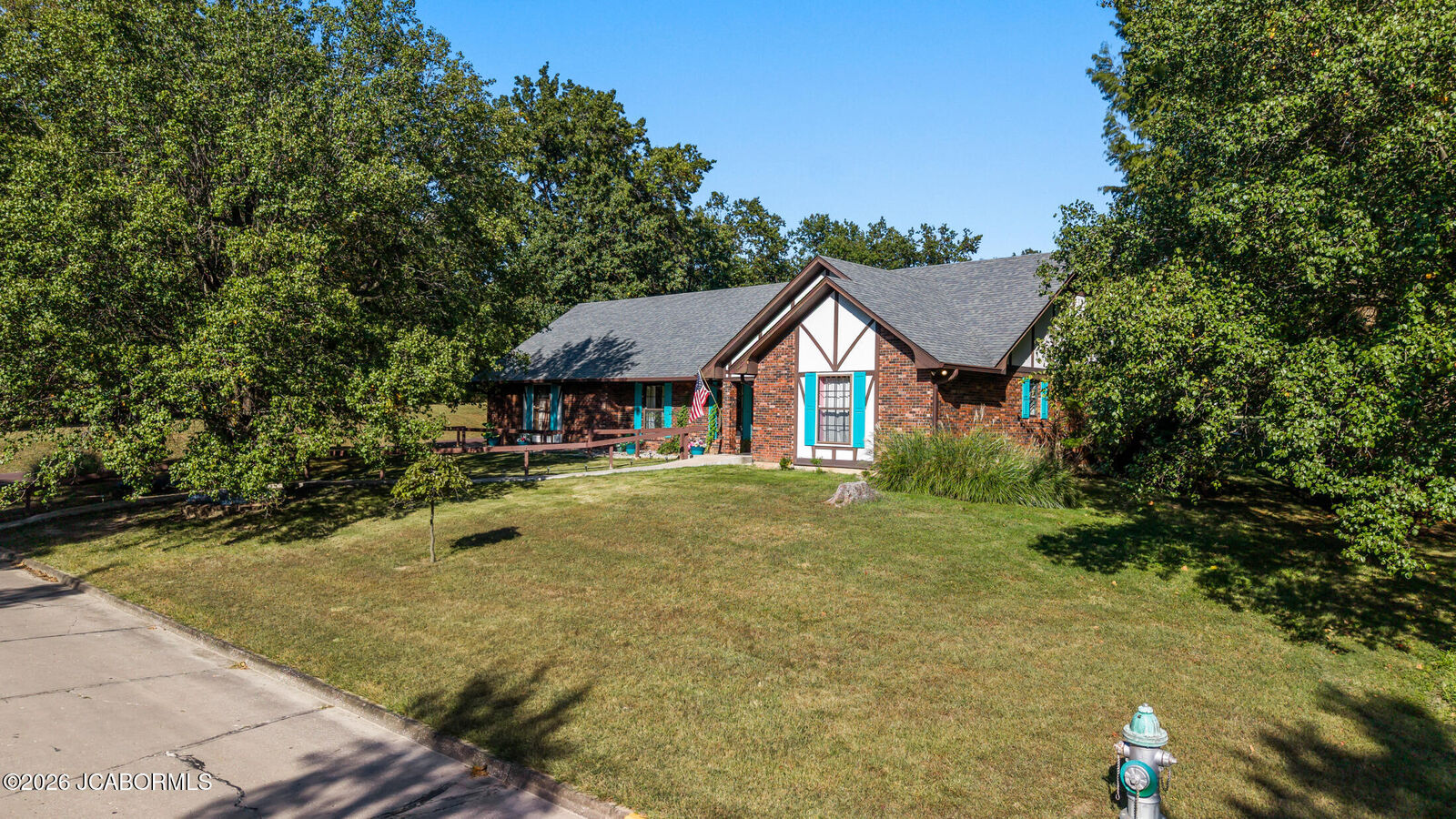 Property Photo:  801 Bradley Lane  MO 65251 