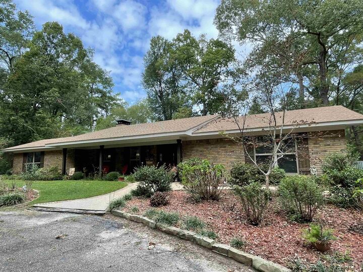 Property Photo:  906 Hidden Valley  TX 75633 
