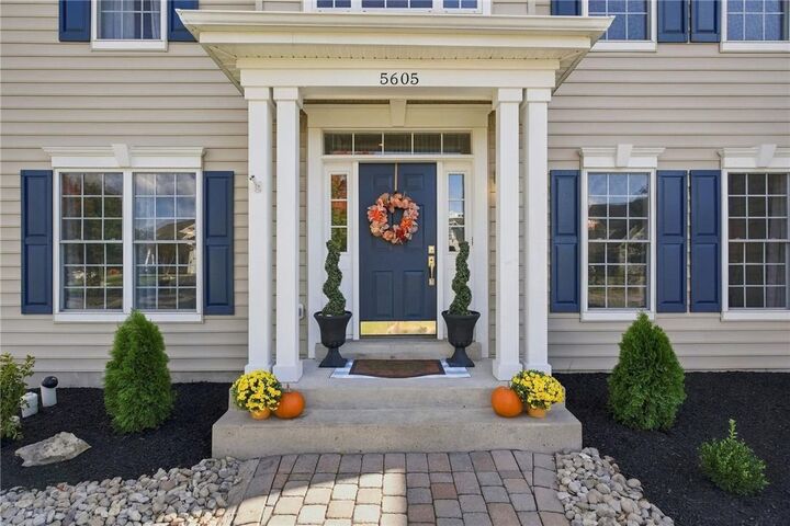 Property Photo: 5605 Falcon Drive PA 18017