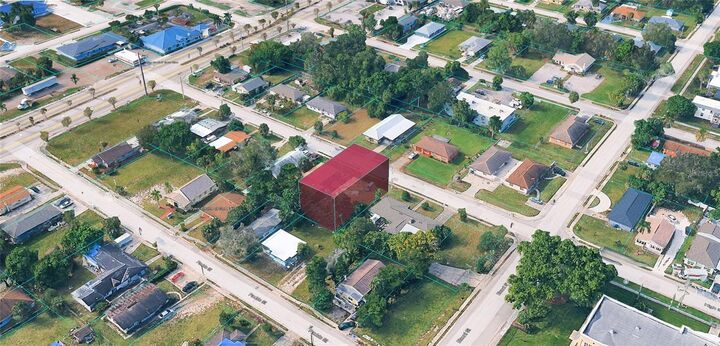 Property Photo:  1923 High Street  FL 33916 